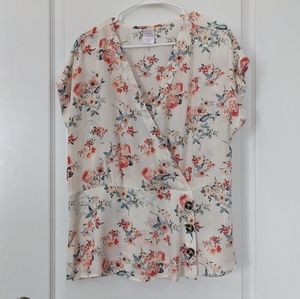 No Boundaries Floral Top